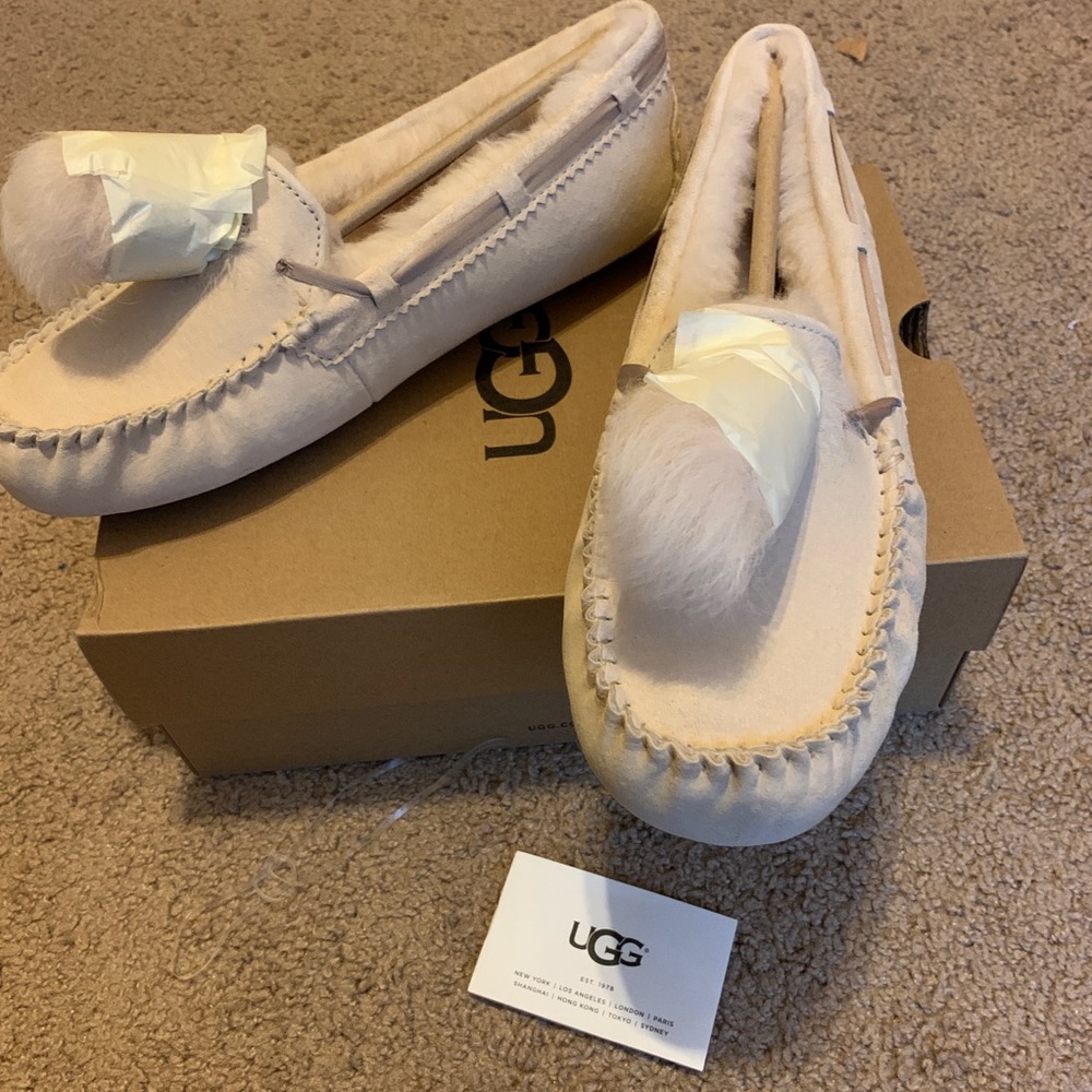 Firm Price‼️ UGG Dakota WaterResistant Genuine - Picture 8 of 8
